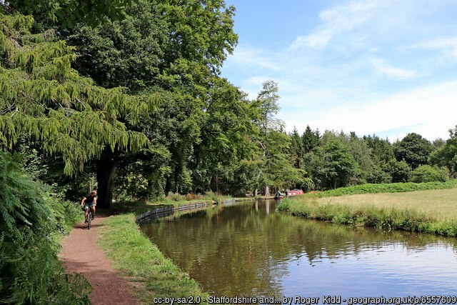 Staffordshire & Worcestershire Canal  cycle  route