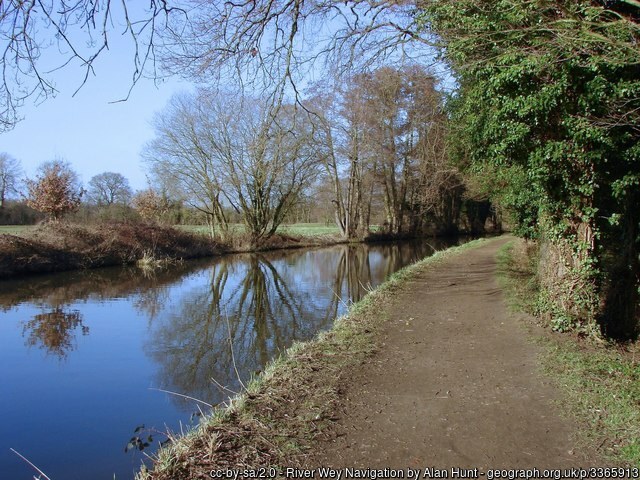 River Wey Navigation traffic-free cycle route